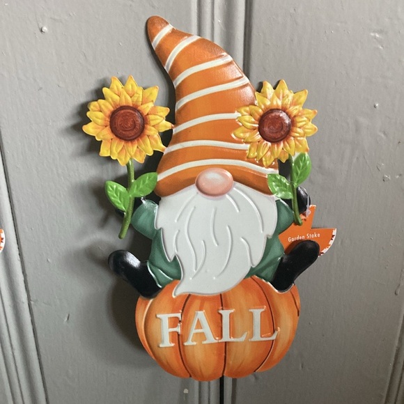 BNWT- Set of 2- FALL Pumpkin Sunflower Gnome- Metal Yard or Lawn Stakes - Picture 15 of 17